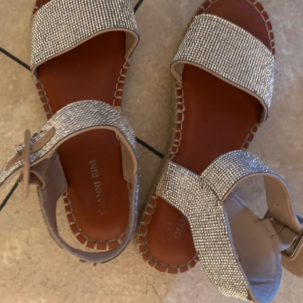 Gianni Bini sandals